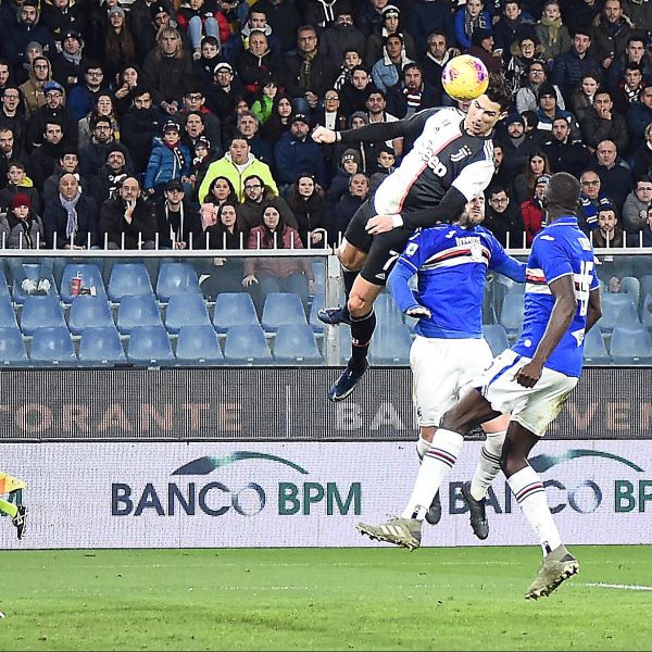 Cr Air Jordan Ironia Social Di Ronaldo Dopo Il Gol Alla Sampdoria