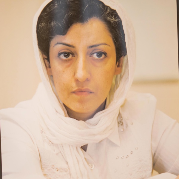 Va A Narges Mohammadi Il Premio Nobel Per La Pace L Attivista Iraniana