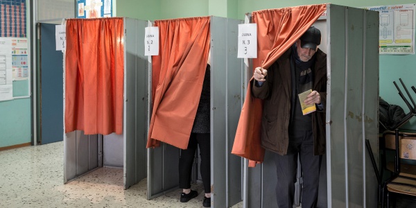 Presunto Voto Di Scambio In Puglia Si Dimette L Assessora Regionale Ai