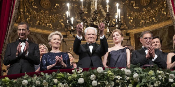 L Opinione Di Davide Giacalone La Scala Di Milano Abbraccia Mattarella