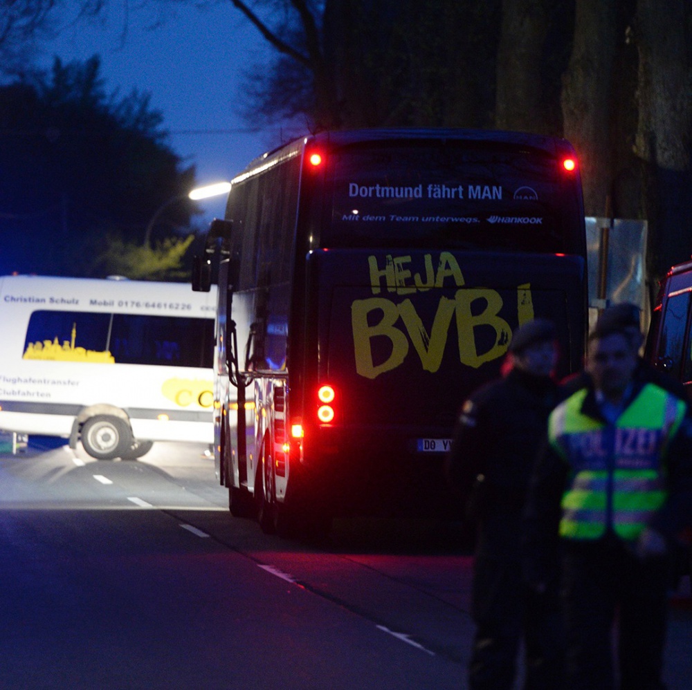  Borussia Dortmund, esplosioni vicino al bus si segue anche la pista dell'Islam