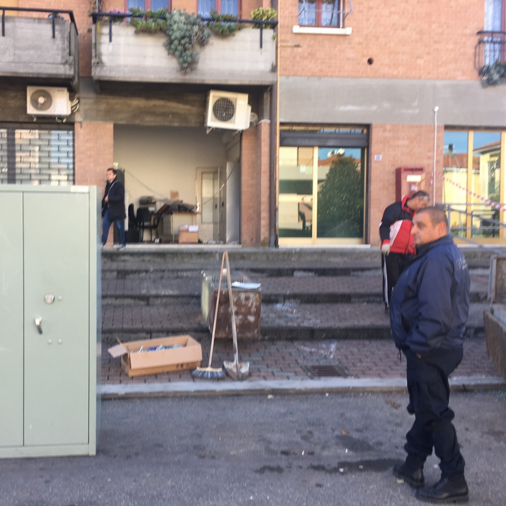 'Ndrangheta, dopo otto ore il ricercato si è arreso, ostaggi illesi