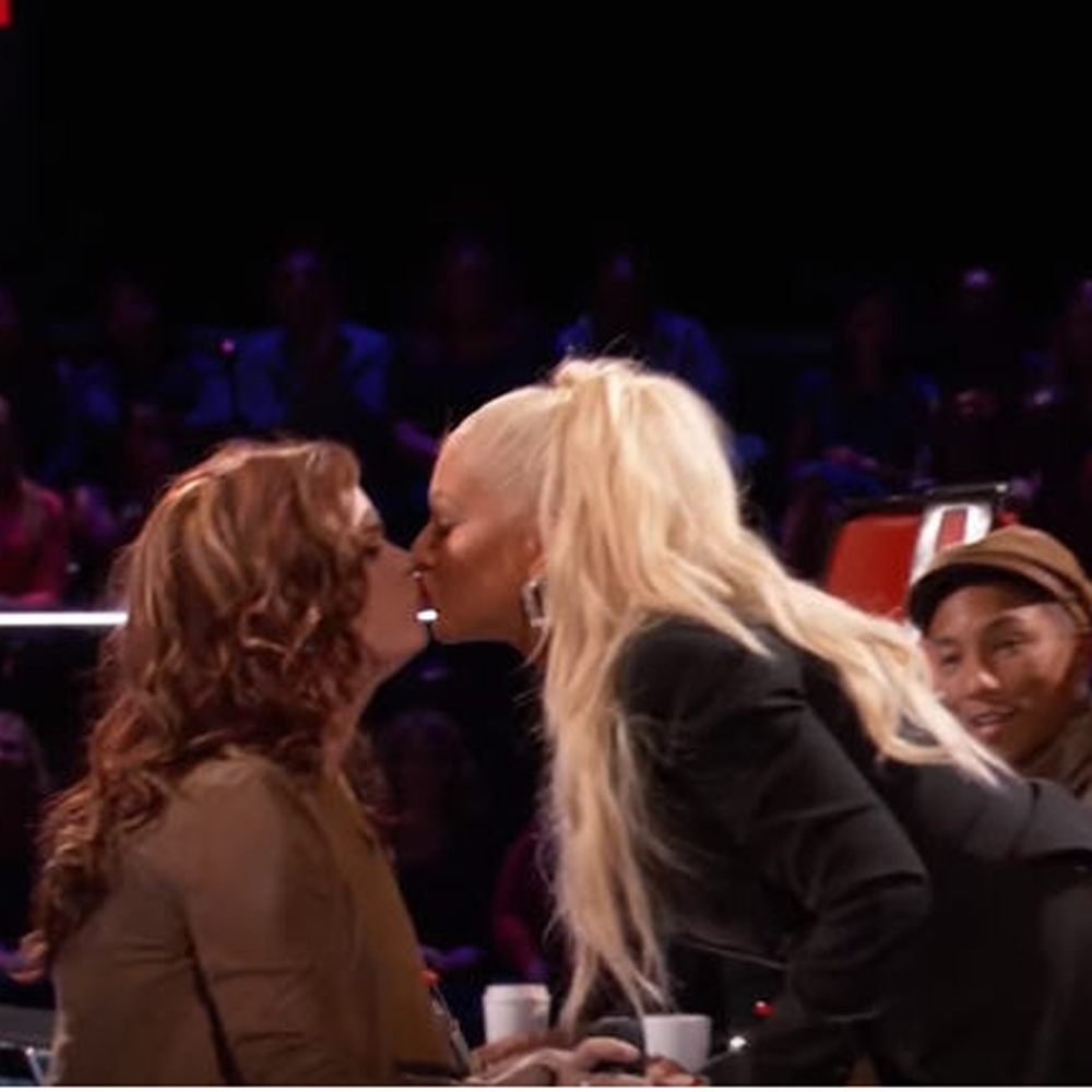  The Voice Usa, Christina Aguilera bacia una concorrente