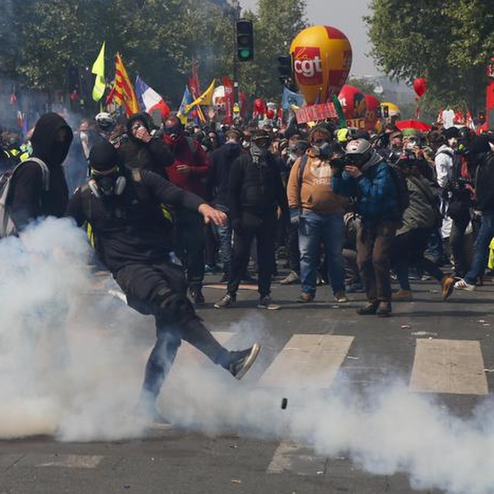 Primo maggio, Parigi, scontri tra black bloc e polizia