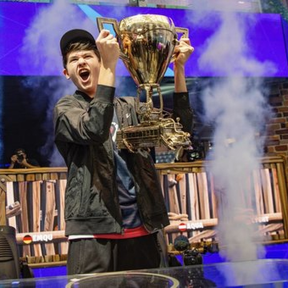 16 anni, è il Campione di Fortnite, vince 3 milioni di dollari