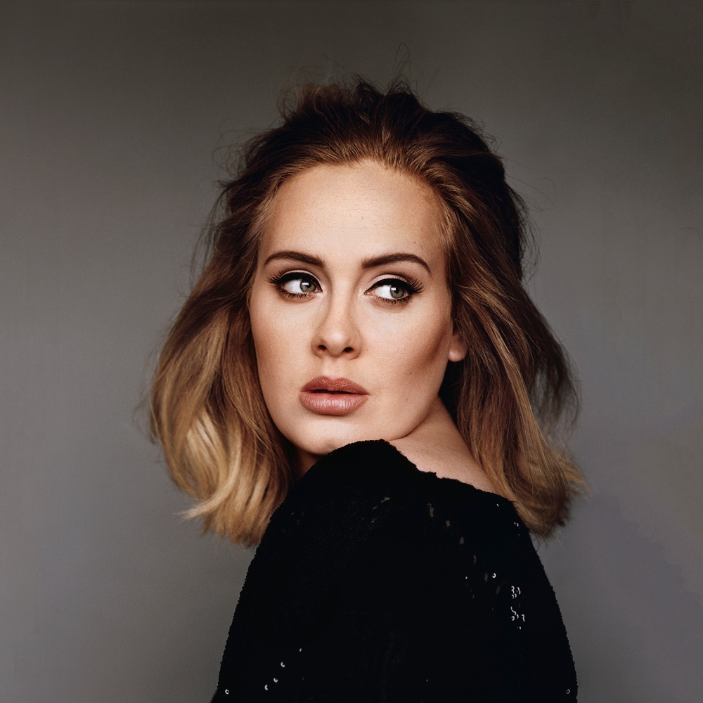 Adele festeggia gli anni e annuncia nuova musica