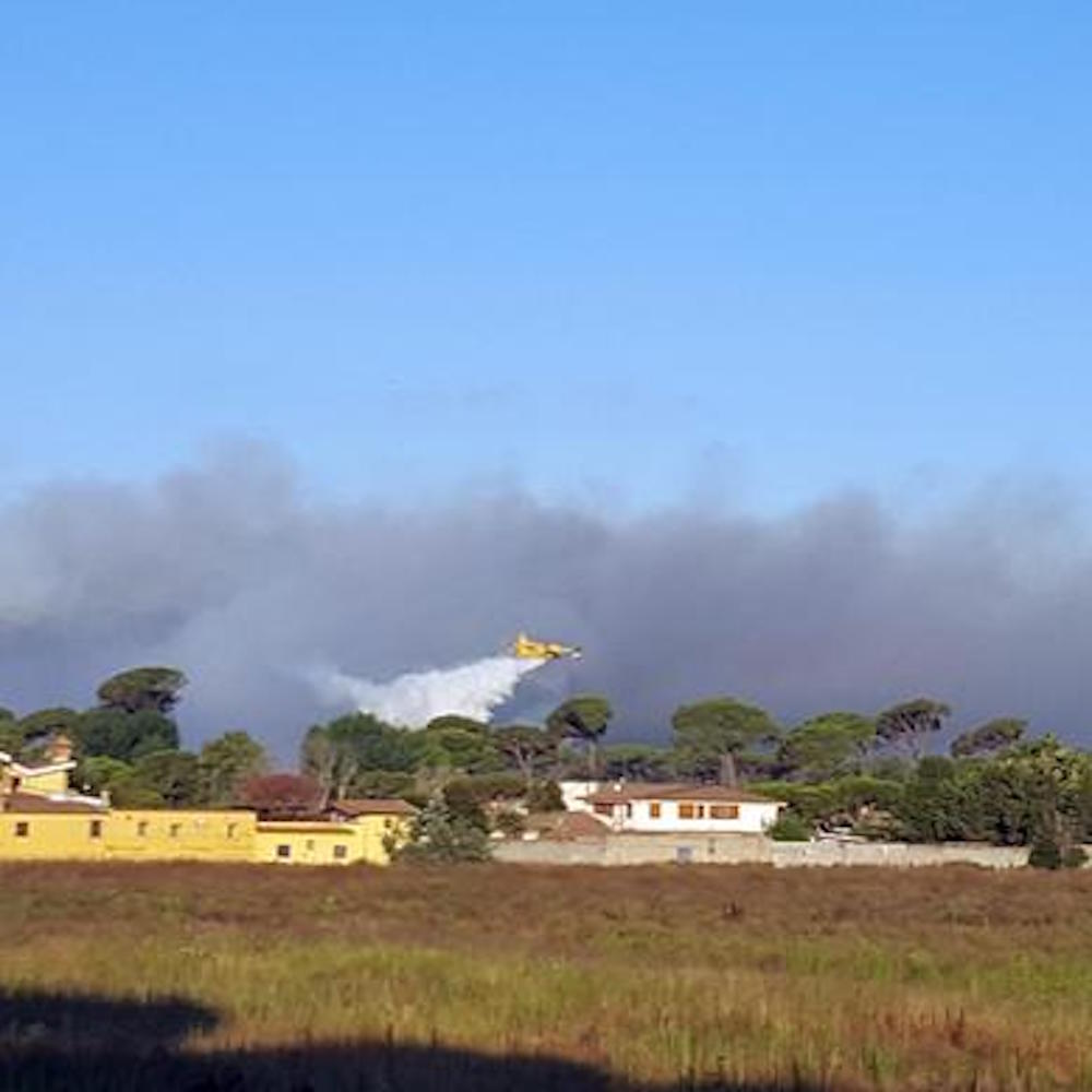 Allarme incendi, arrestato un 22enne a Ostia