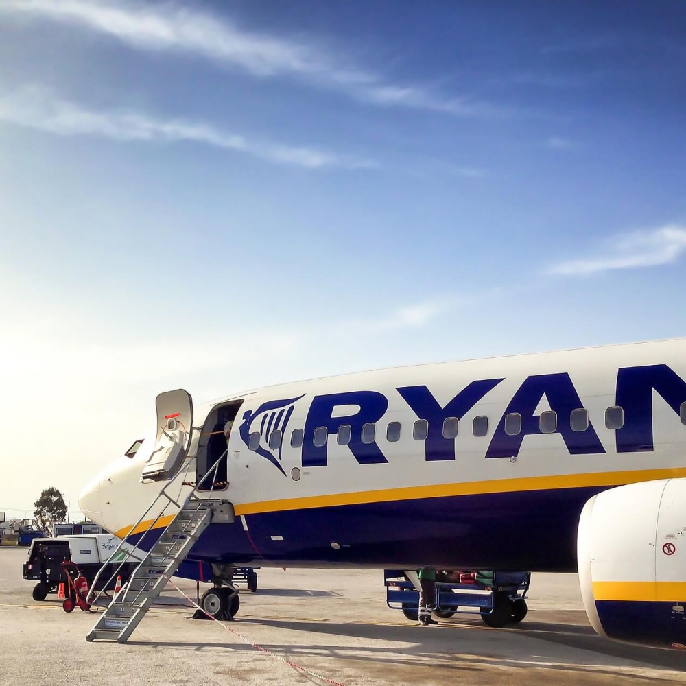 Altroconsumo, il supplemento bagagli di Ryanair è illegittimo