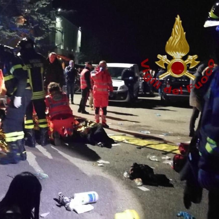 Ancona, tragedia discoteca, sei morti, 7 feriti gravi, riepilogo