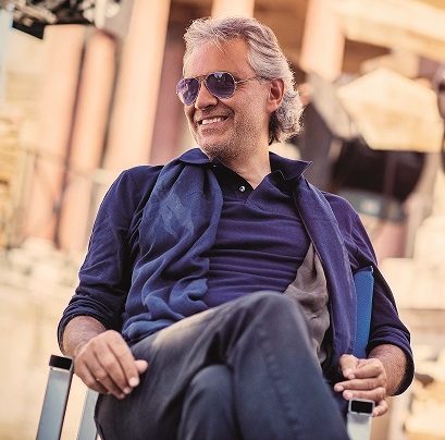 Andrea Bocelli cade da cavallo