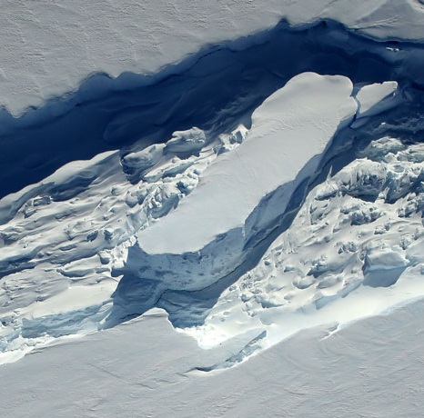 Antartide, si stacca il gigantesco icerberg Larsen C 