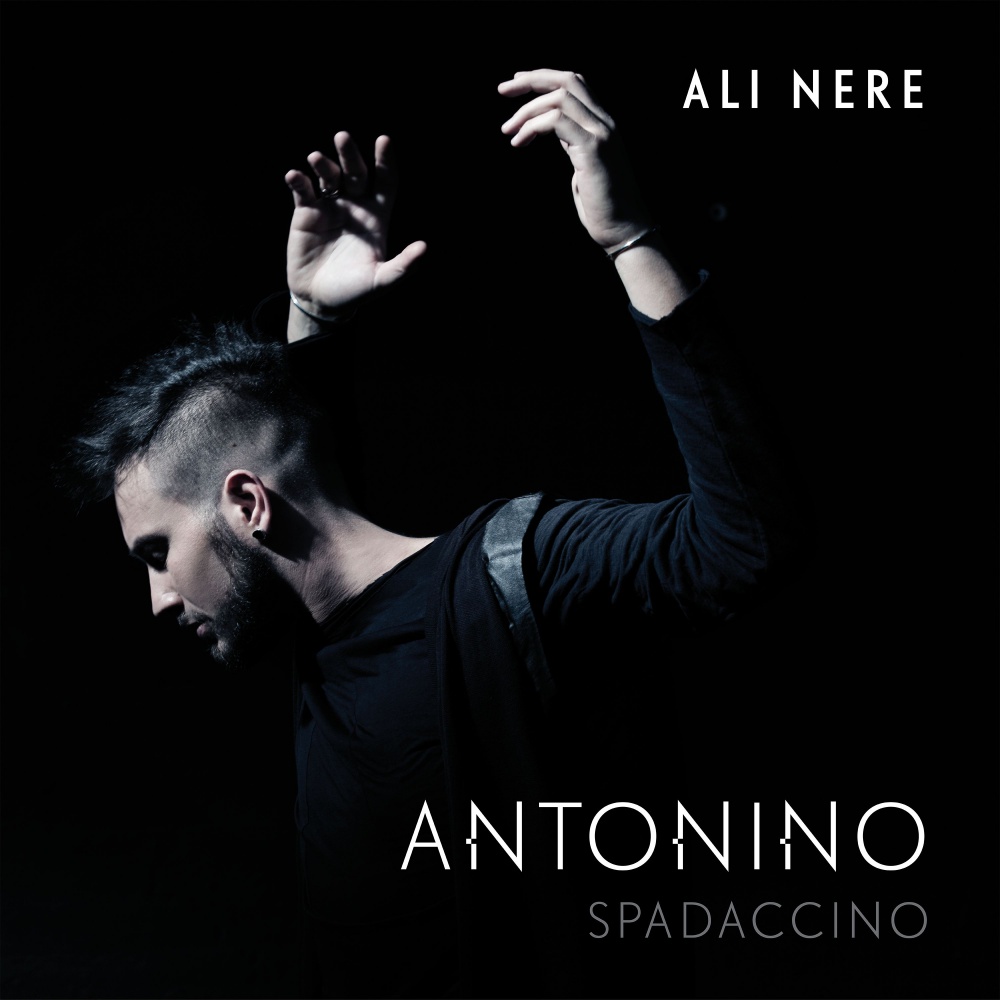 Antonino Spadaccino spicca il volo con "Ali Nere"