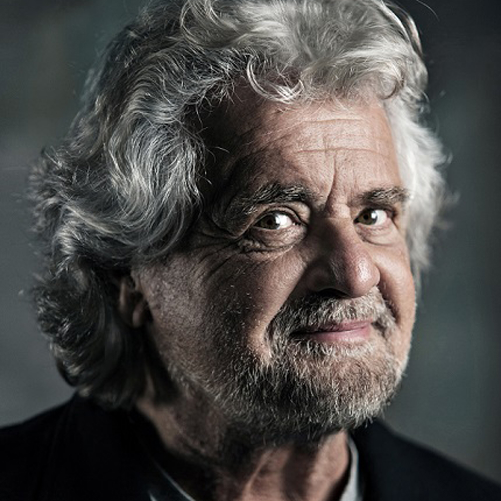 Beppe Grillo torna al suo primo amore… Il teatro