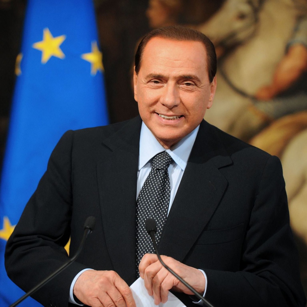 Berlusconi, lo staff interrompe la campagna elettorale