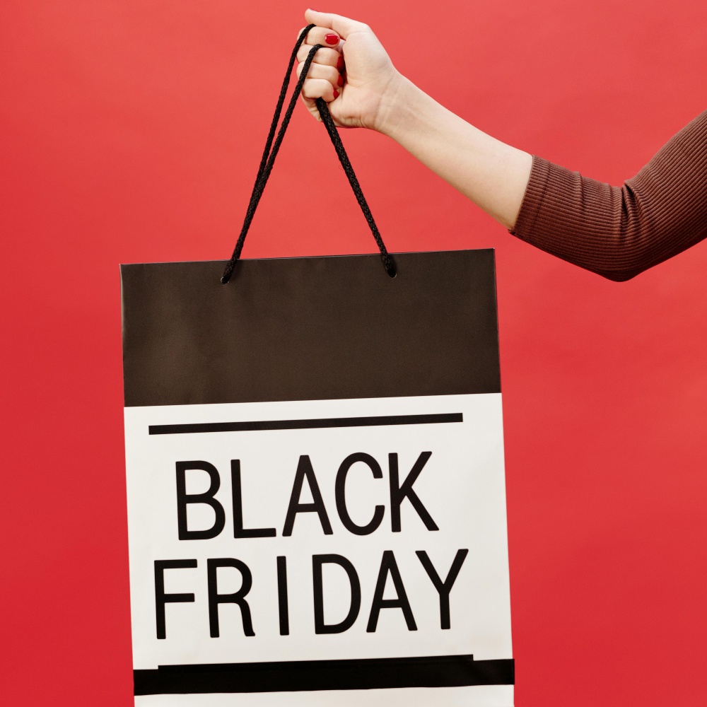 Black Friday 2024, italiani pronti agli acquisti, ma spenderanno meno rispetto al 2023