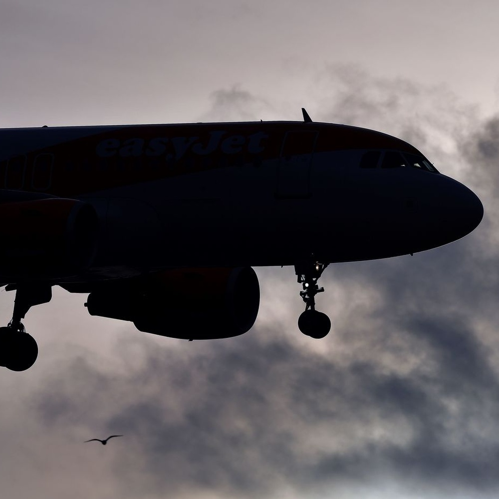 Boeing 737, fumo da turbina, emergenza volo a Treviso