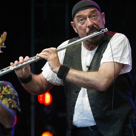 Bologna, Jethro Tull in concerto, vietato usare smartphone