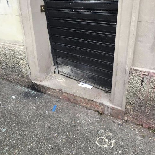 Bomba a Firenze, fermati cinque anarchici