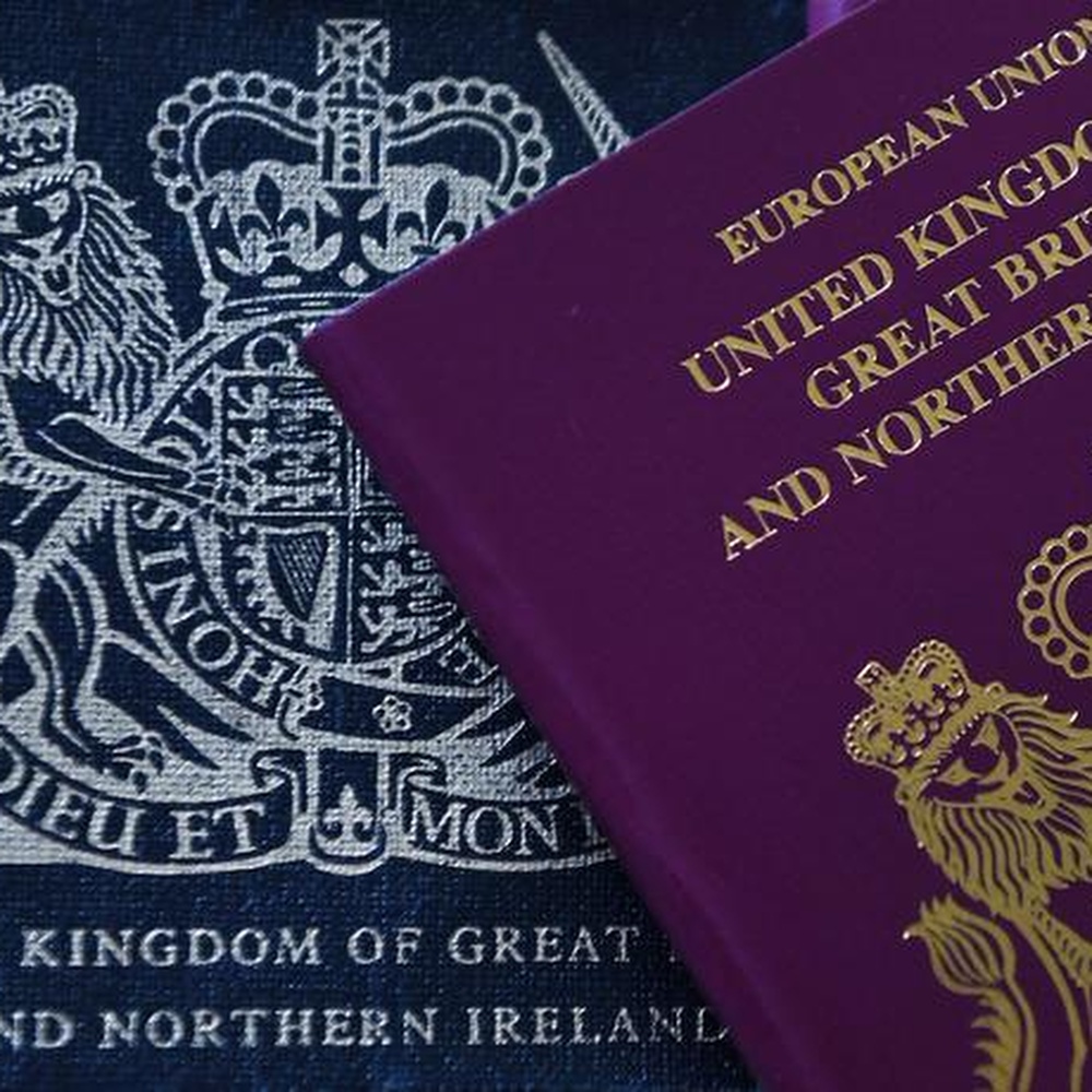 Brexit, Gran Bretagna, già passaporti senza la scritta European Union