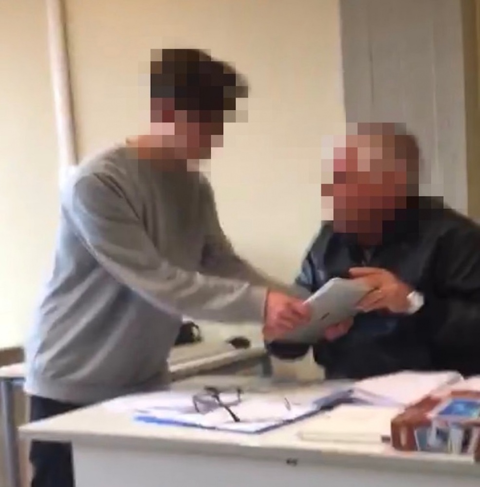 Bullismo, Lucca, tre rimandati per le offese al professore