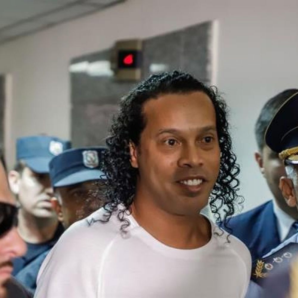 Calcio, Ronaldinho nuovamente arrestato in Paraguay