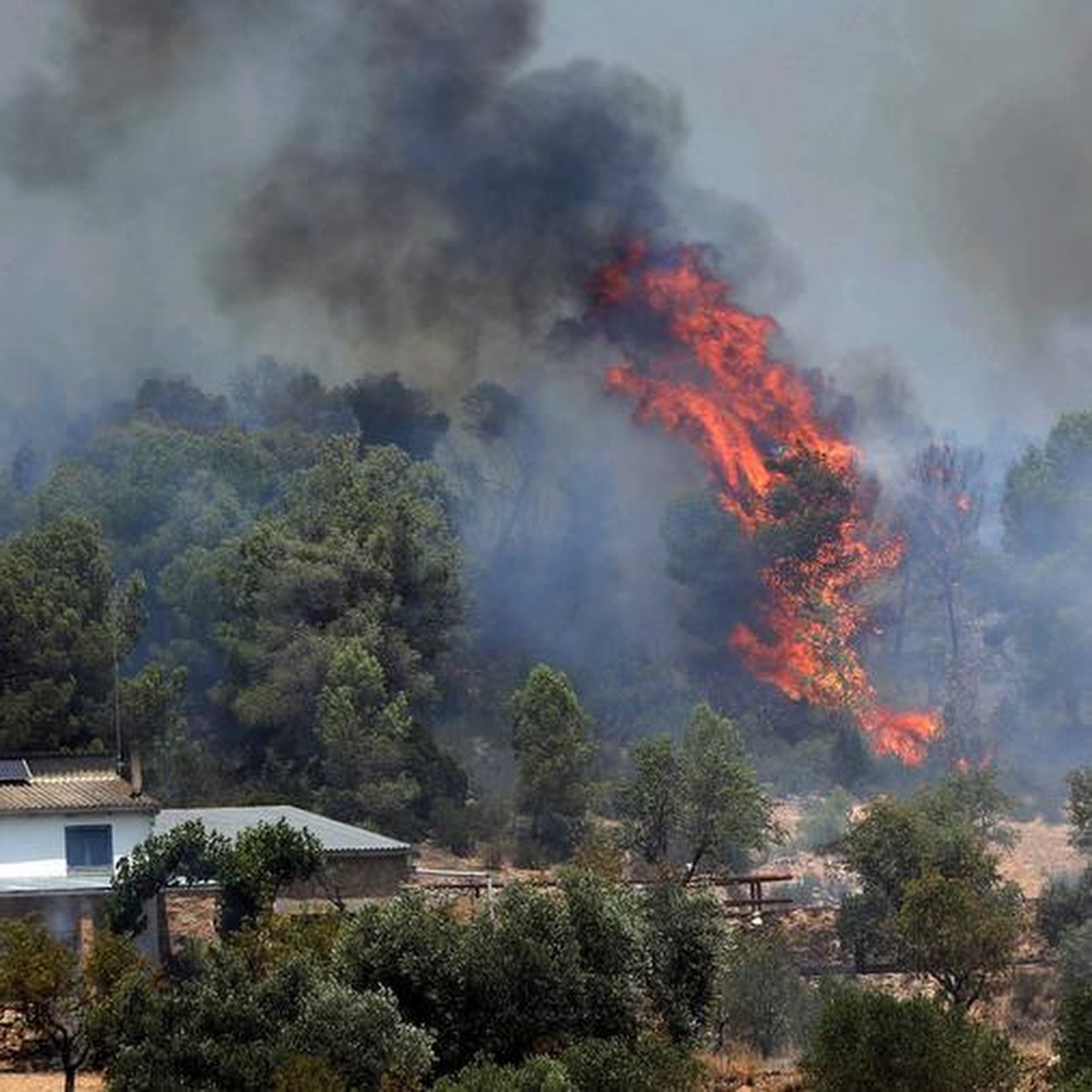 Caldo, incendio in Catalogna, è il peggiore da 20 anni