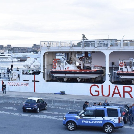 Catania, 177 migranti  bloccati sulla Diciotti, sbarcati i bambini