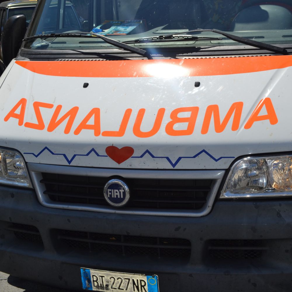Catania, muore bimbo di 2 anni dimenticato in auto dal padre