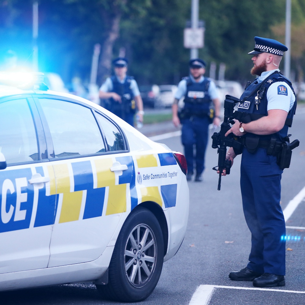 Christchurch, arrestato uomo con munizioni e bomba