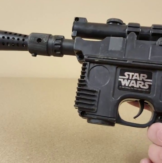 Cinema, venduta per 470 mila euro pistola laser di Han Solo