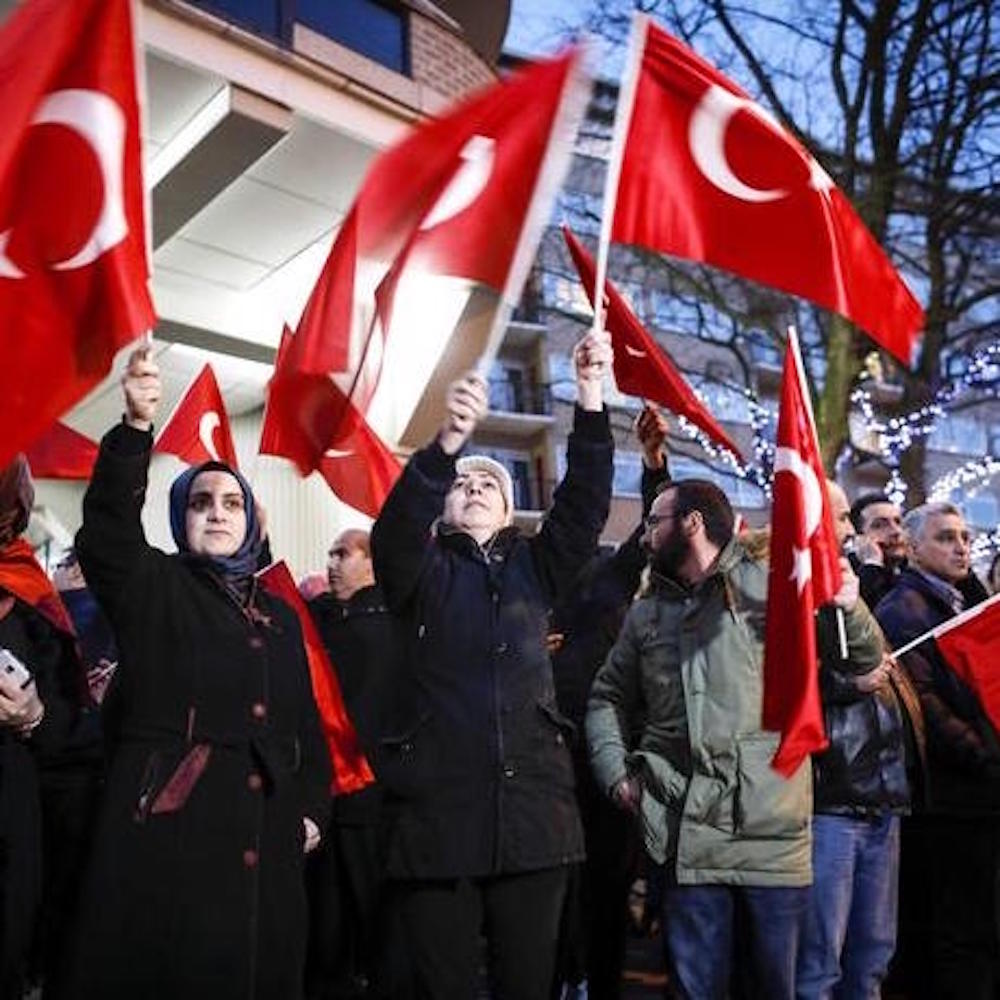 Danimarca, il premier: "Il primo ministro turco rinvii la visita"