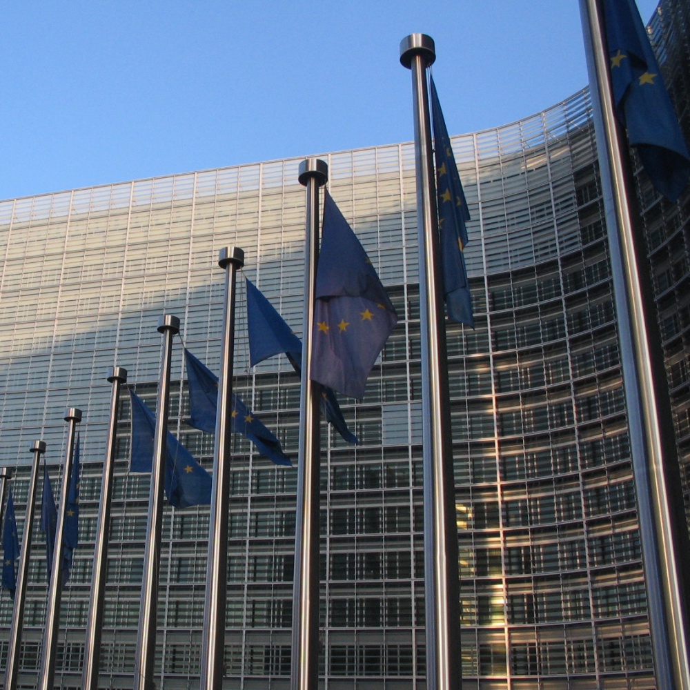 Deficit: UE chiede correzione, Padoan: "No a manovre aggiuntive"