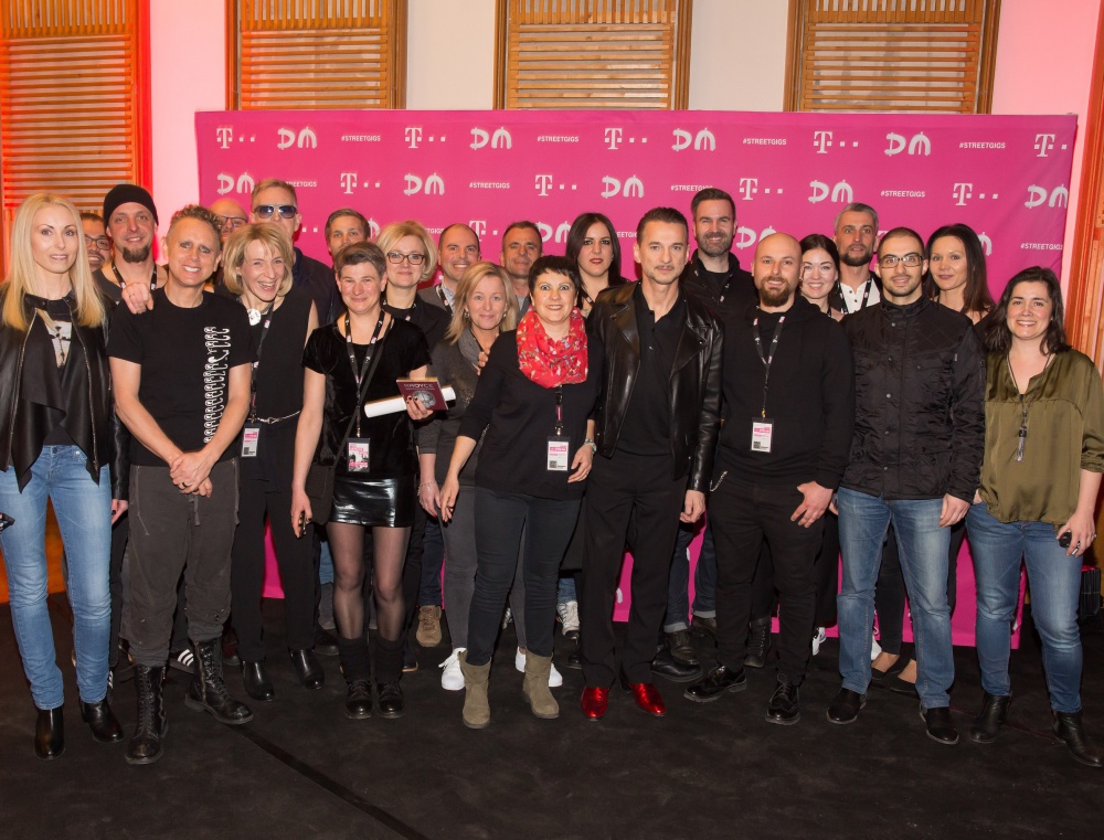 Depeche Mode, i fan italiani con la band a Berlino