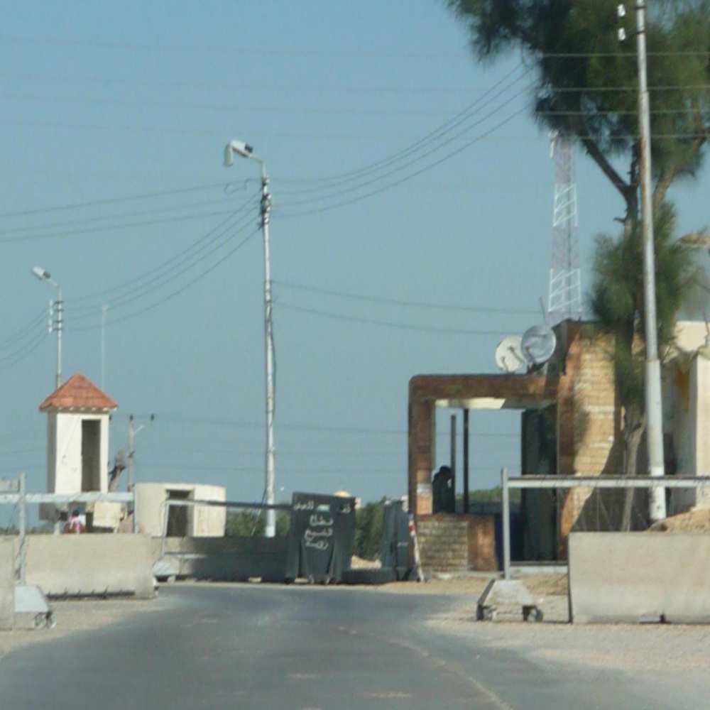 Egitto, kamikaze contro checkpoint in Sinai: 9 vittime