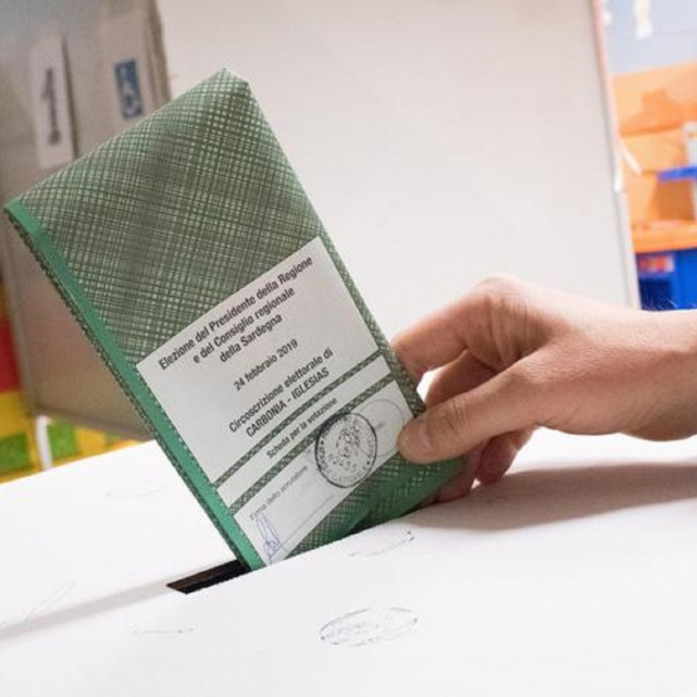 Elezioni regionali in Sardegna, alle 12 affluenza al 16,7%