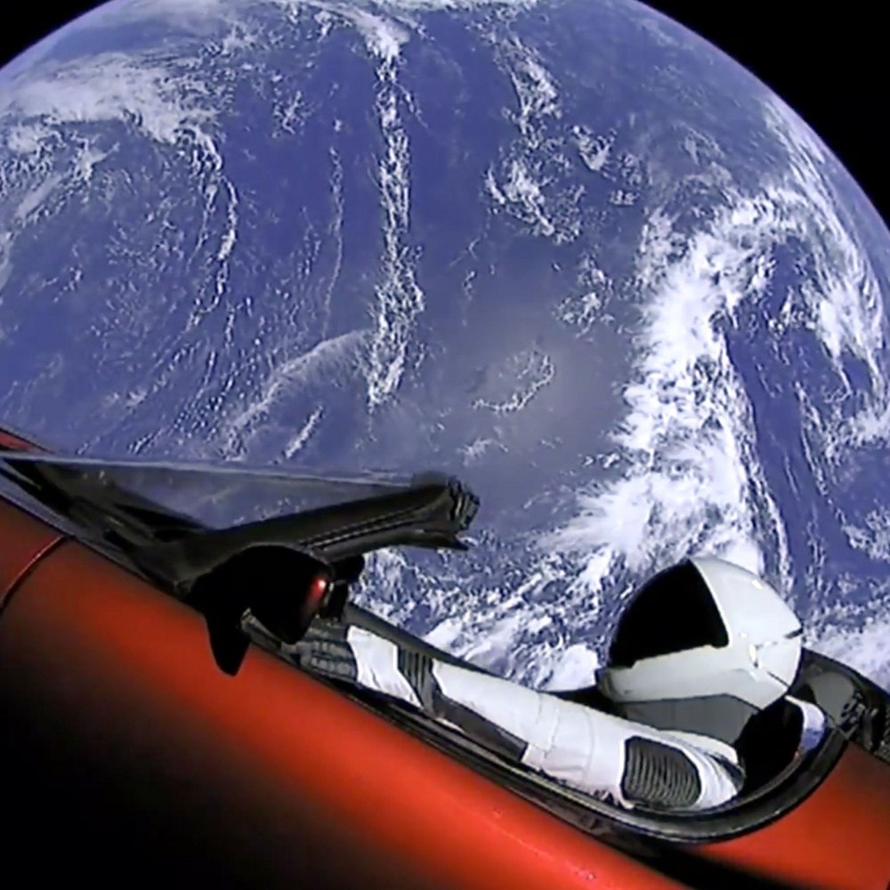 Elon Musk pronto a lanciare un nuovo manichino nello spazio