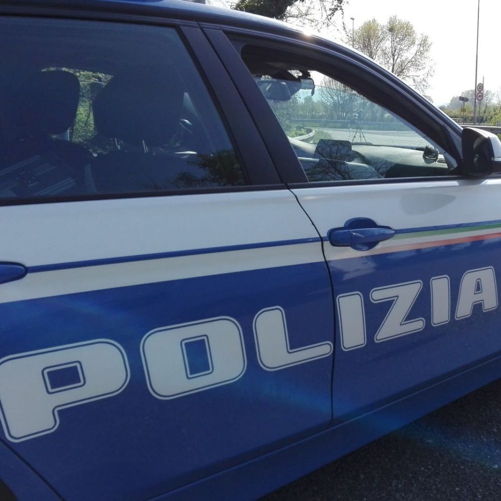 Firenze, due fratelli trovati morti dal padre in hotel