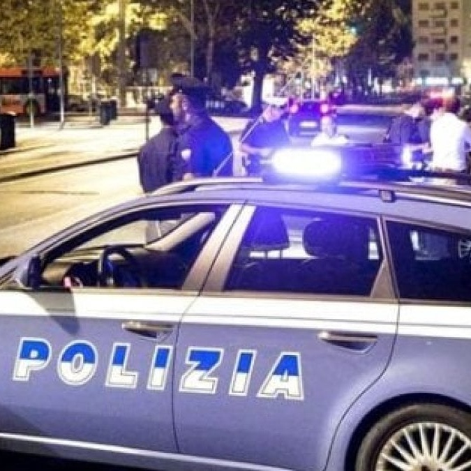Firenze, ragazza di 21 anni violentata e picchiata per strada