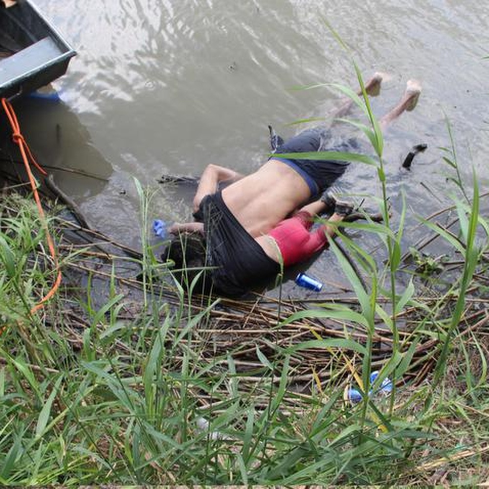 Foto shock indigna gli Usa, padre e figlia annegati