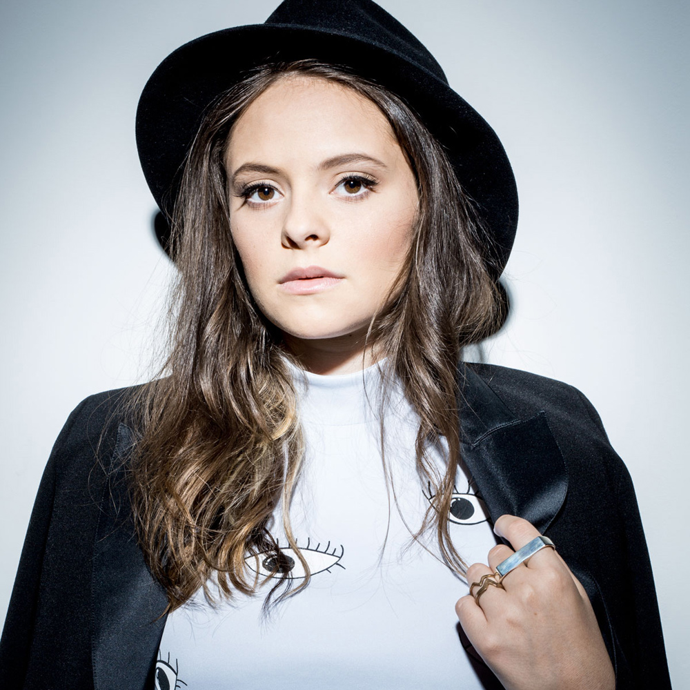 Francesca Michielin romantica in "Almeno Tu"