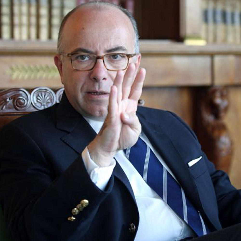 Francia, Bernard Cazeneuve nuovo primo ministro 