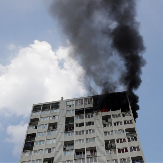 Francia, fiamme in grattacielo di banlieue di Parigi, 4 morti