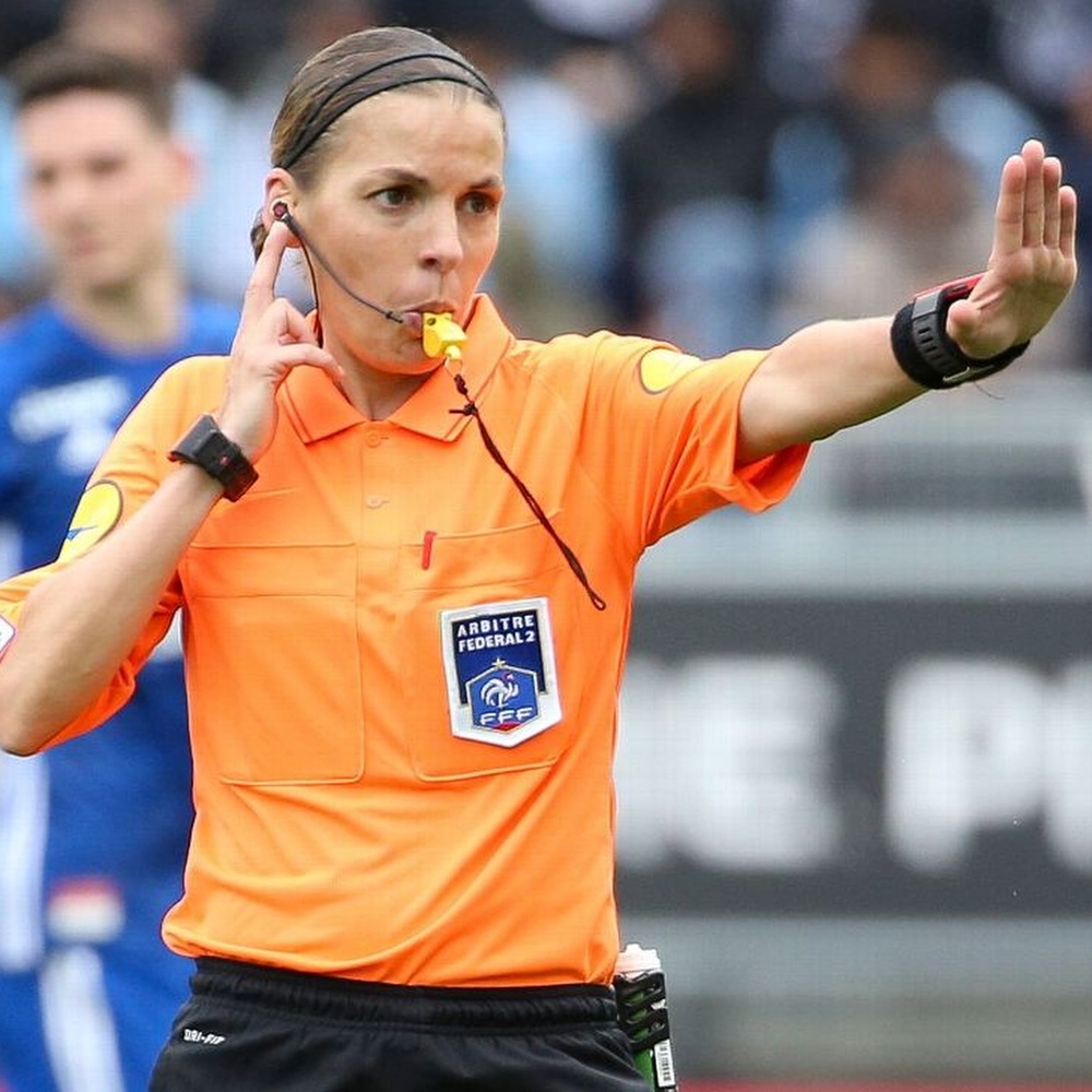 Francia, Ligue 1, per la prima volta arbitro donna