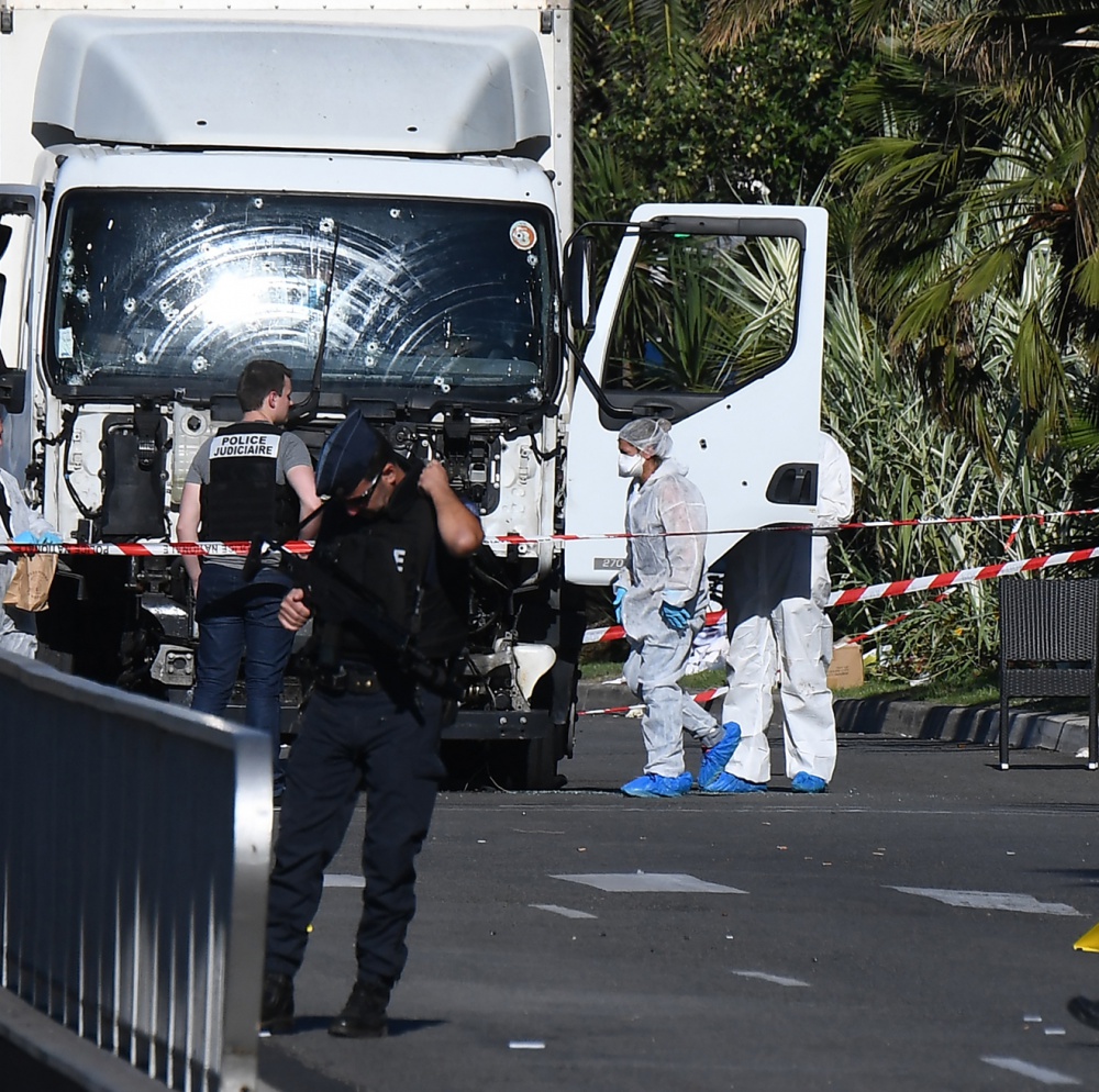 Francia, otto nuovi fermi per attentato Nizza