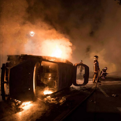 Francia, polizia uccide giovane, scontri a Nantes