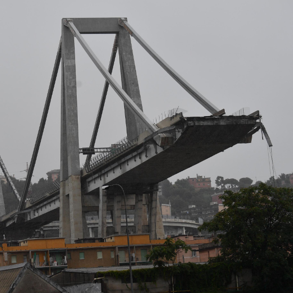 Ponte Genova, da Autostrade 50 milioni di euro per familiari vittime?