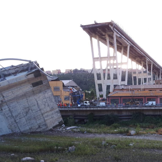 Genova, oggi cda autostrade, ricostruzione ponte entro 30 giorni