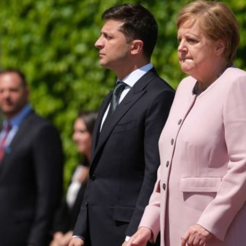 Germania, Merkel di nuovo colta da un tremore