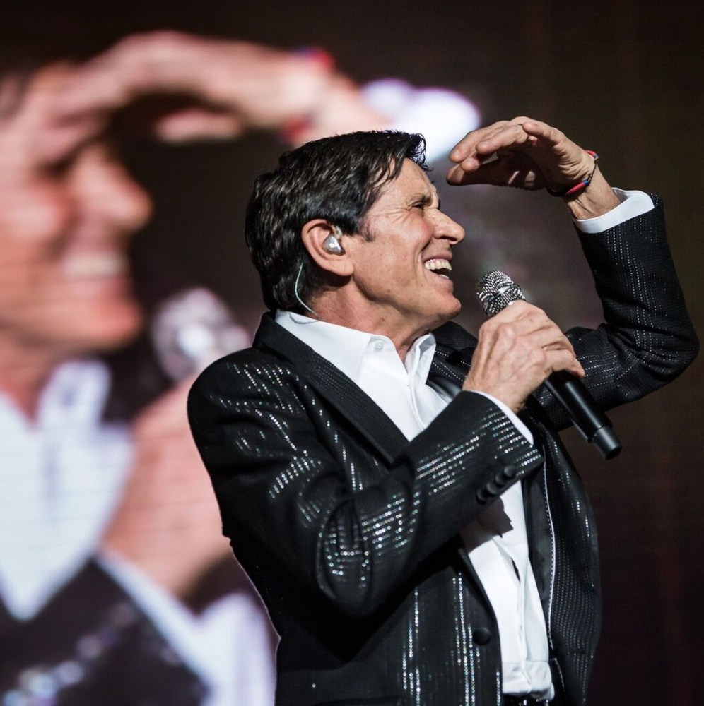 Gianni Morandi al via la grande festa Live