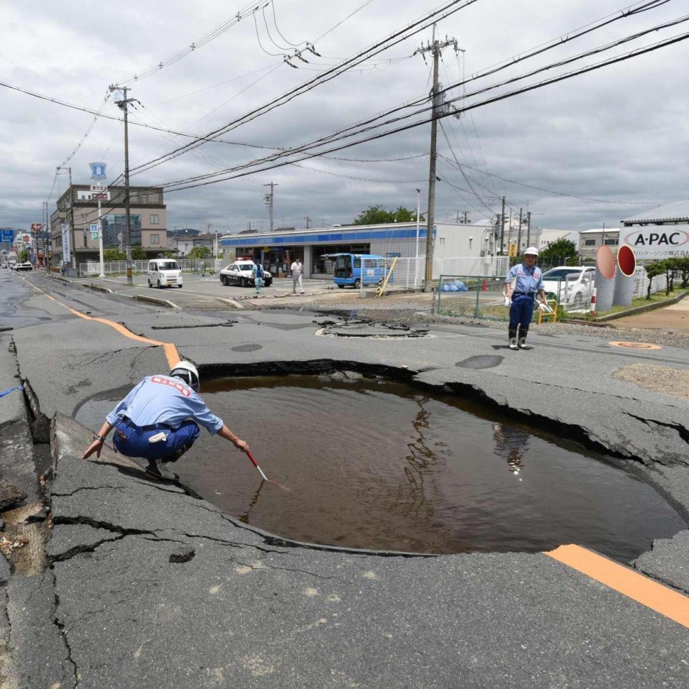 Giappone, forte scossa di terremoto ad Osaka, 3 morti e 200 feriti